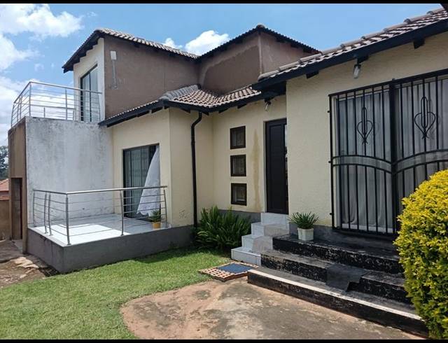 3 BEDROOM HOUSE FOR SALE IN BIRCH ACRES